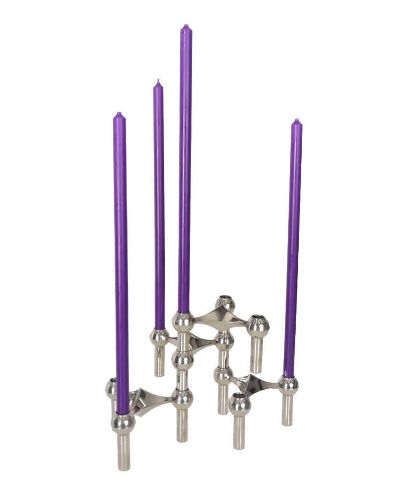 Bougeoirs Nagel S22 avec bougies violettes